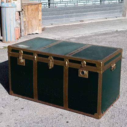 Baule vintage senza carta sul coperchio anni 1960