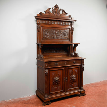 Credenza con piattaia  intagliata noce Italia 1880