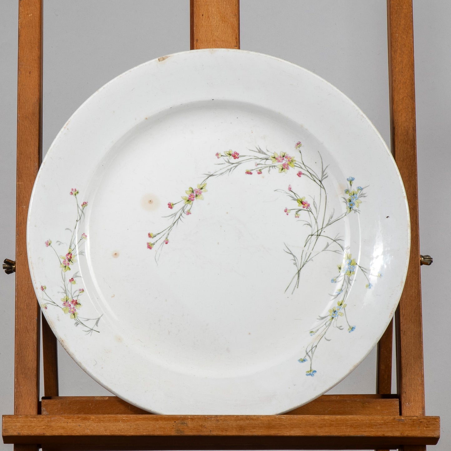 Piatto ceramica firmato S.C. Richard  epoca 900