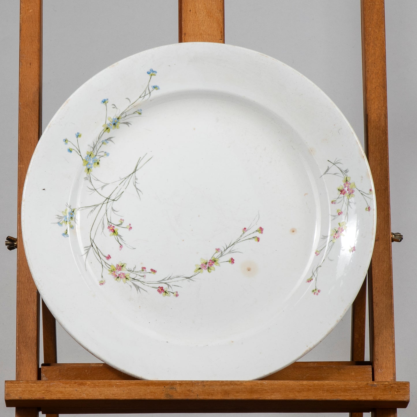 Piatto ceramica firmato S.C. Richard  epoca 900