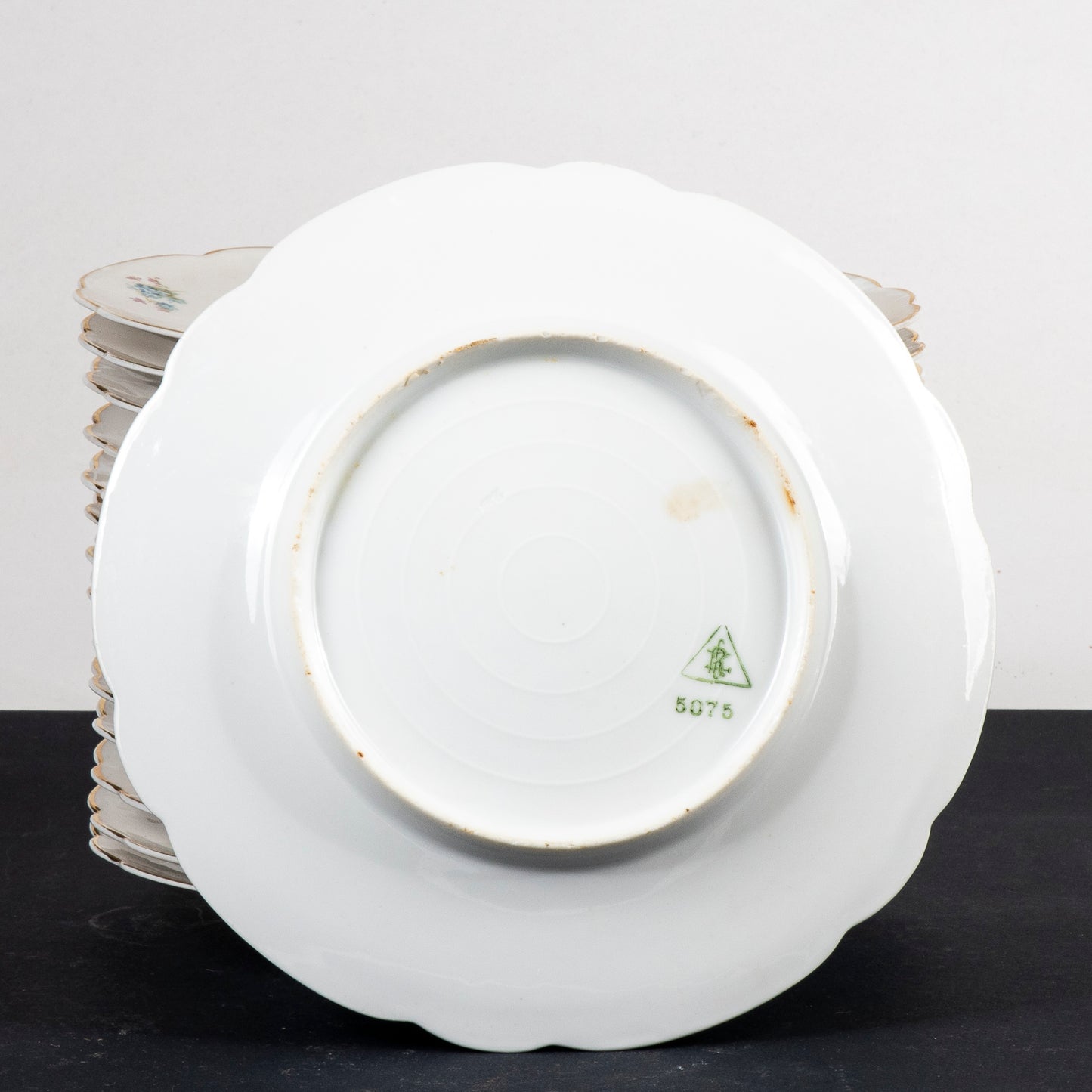 Set 15 piatti piani decorati floreali ceramica 1950