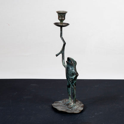 Candeliere a forma di ranocchio in bronzo anni 1980