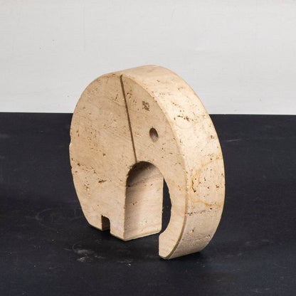 scultura in pietra figura di elefante