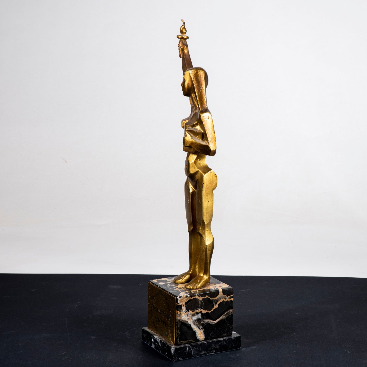 statua scultura premio in metallo nazioni unite