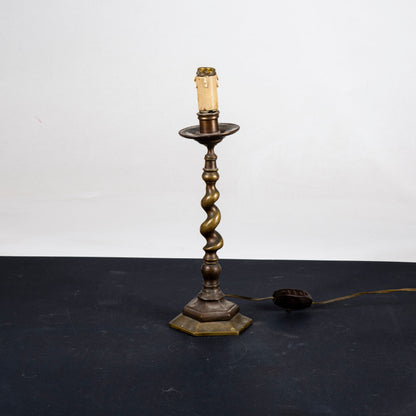 candeliere con colonna a tortiglione in ottone da ricablare