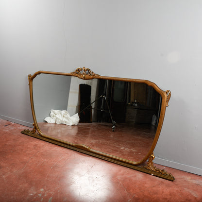 Specchiera orizzontale con decori a foglia oro Italia 1960