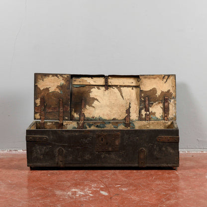 Cassa in legno e ferro epoca tardo 1800