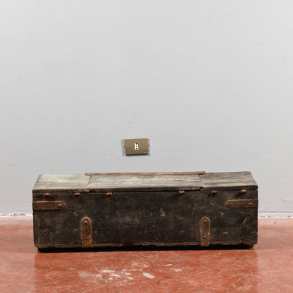 Cassa in legno e ferro epoca tardo 1800