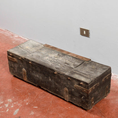 Cassa in legno e ferro epoca tardo 1800