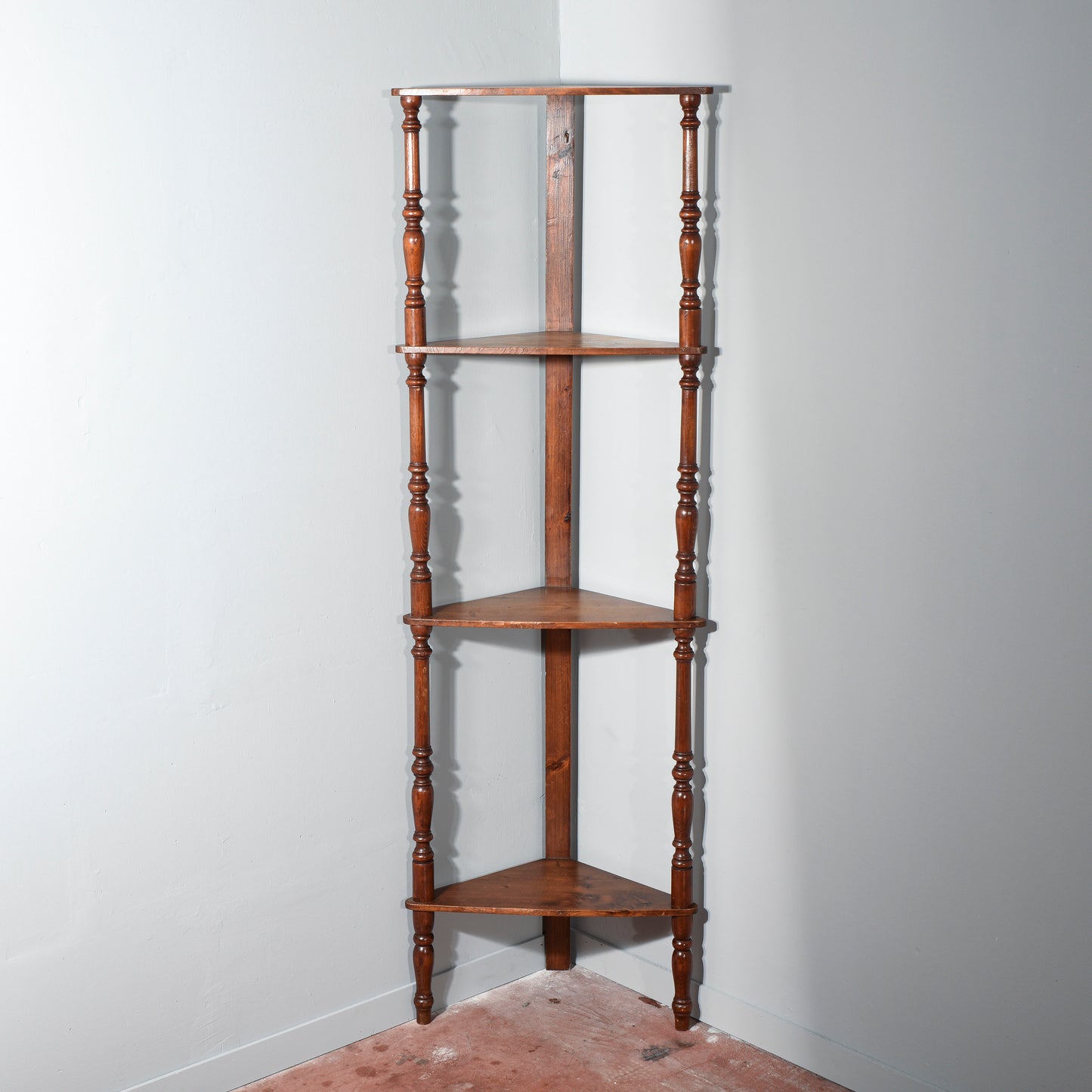 Angoliera a giorno con torniture  epoca 1800