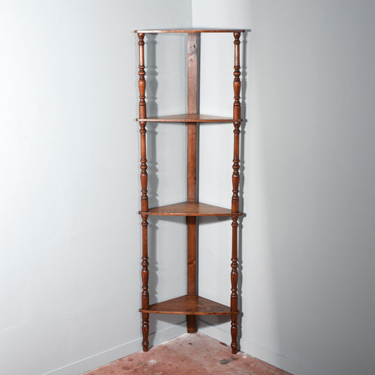 Angoliera a giorno con torniture  epoca 1800