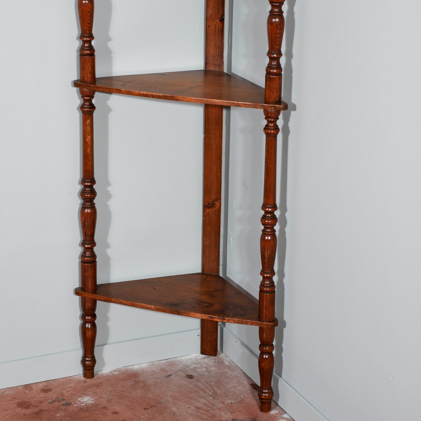 Angoliera a giorno con torniture  epoca 1800