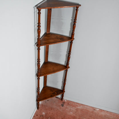 Angoliera a giorno con torniture  epoca 1800