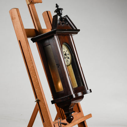 Orologio a pendolo da parete in legno con pendolo e chiave di carica