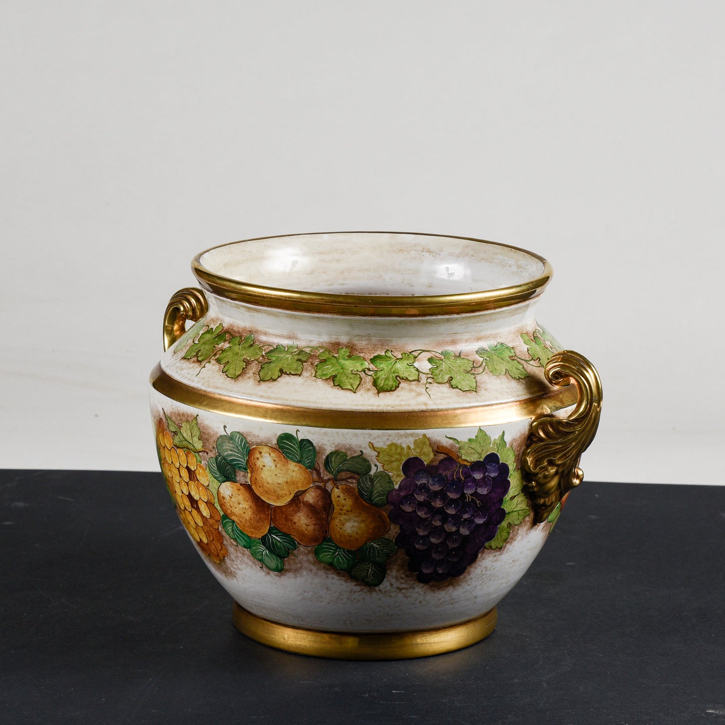 Vaso cache pot in ceramica decorato a mano firmato Batignani Prochet Torino