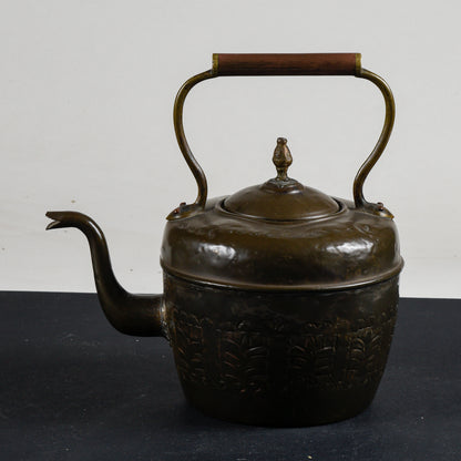 Brocca teiera in rame epoca metà del 1900