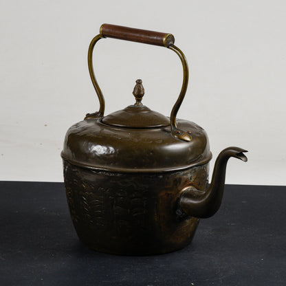 Brocca teiera in rame epoca metà del 1900
