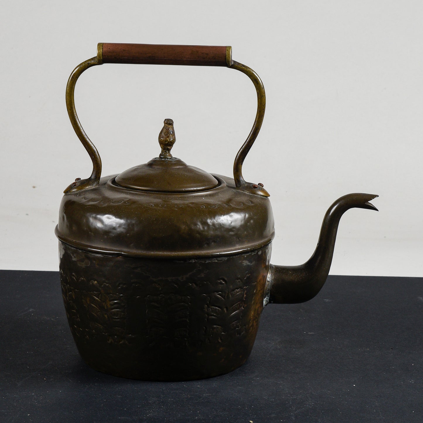 Brocca teiera in rame epoca metà del 1900
