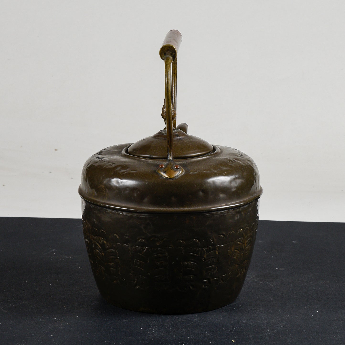 Brocca teiera in rame epoca metà del 1900