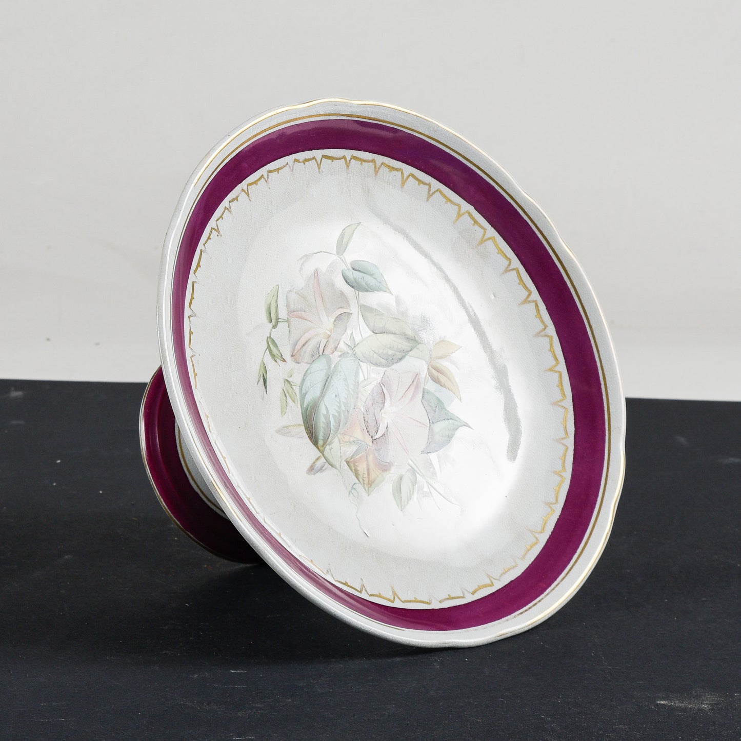 Alzatina in ceramica con decoro floreale marcata PW epoca primo 900