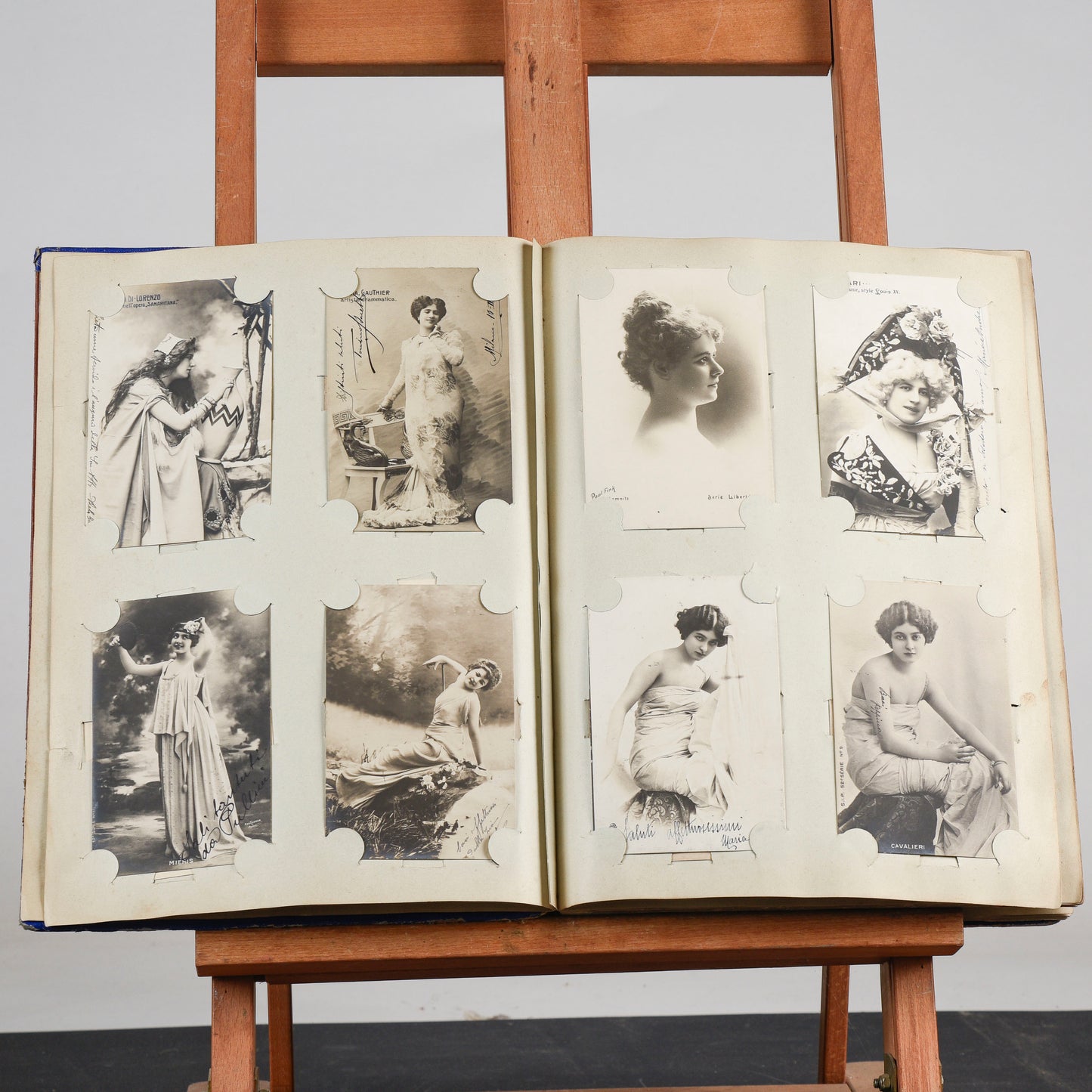 Album cartoline illustrate primissimo 900 viaggiate varie tipologie