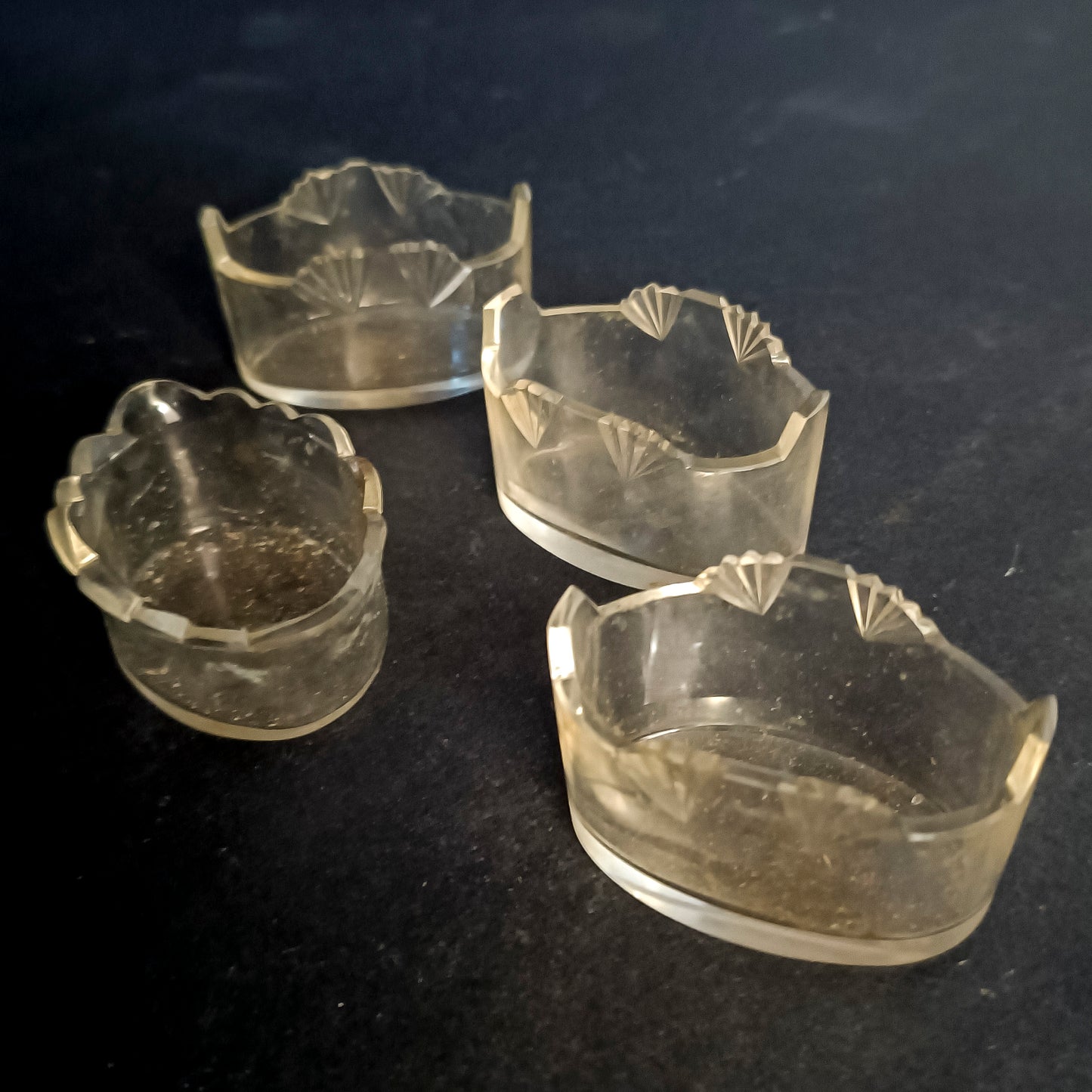 Set di 4 cestini ciotole piatti in vetro smerigliato e lavorato inizio XX secolo Art Deco