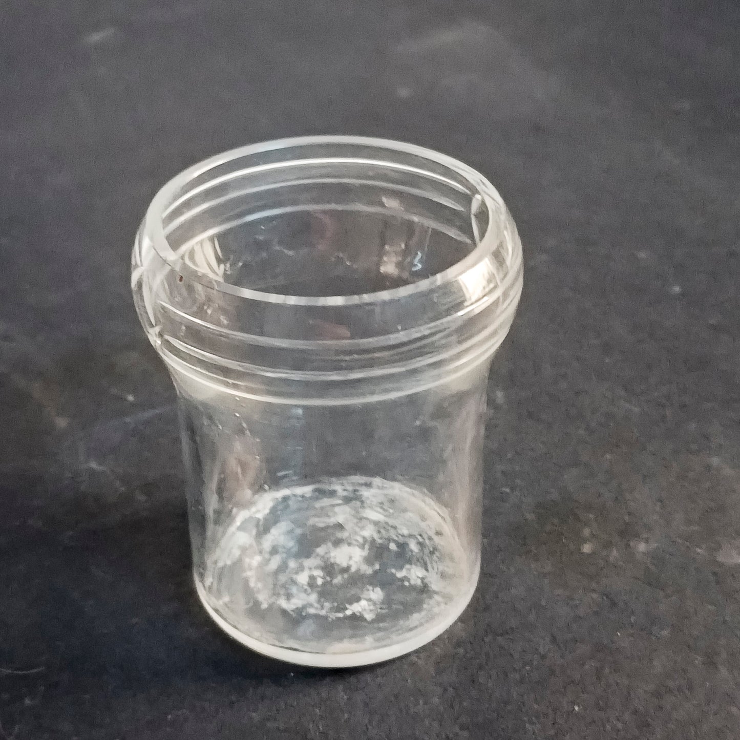 Vaso in vetro con decori geometrici primo 900