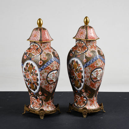 Coppia vasi potiche  ceramica cinese con base metallo 1990