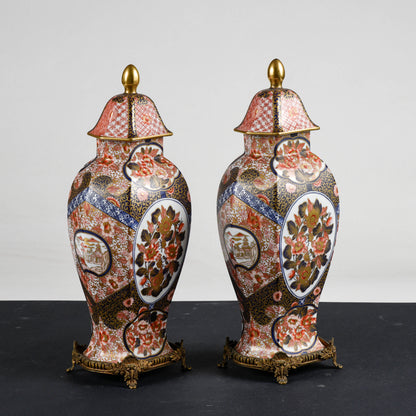 Coppia vasi potiche  ceramica cinese con base metallo 1990