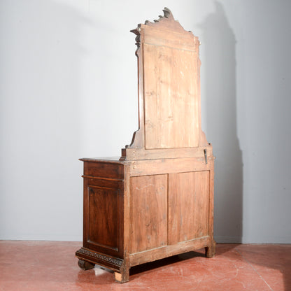Credenza con specchiera in noce intagliata Italia epoca fine 1800