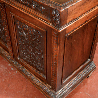 Credenza con specchiera in noce intagliata Italia epoca fine 1800