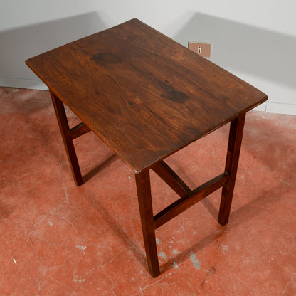 Tavolino basso in legno massello Italia 1940