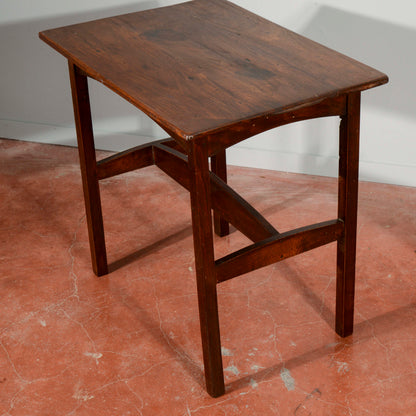 Tavolino basso in legno massello Italia 1940