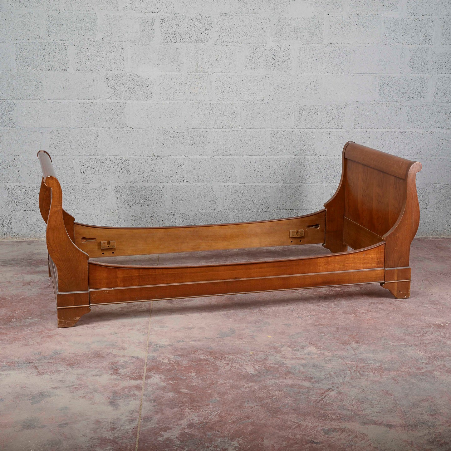 Letto a barca vintage da centro