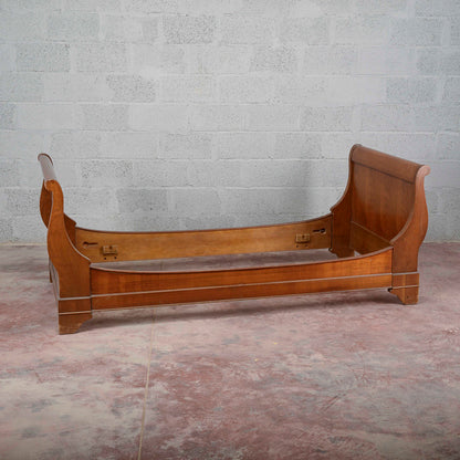 Letto a barca vintage da centro