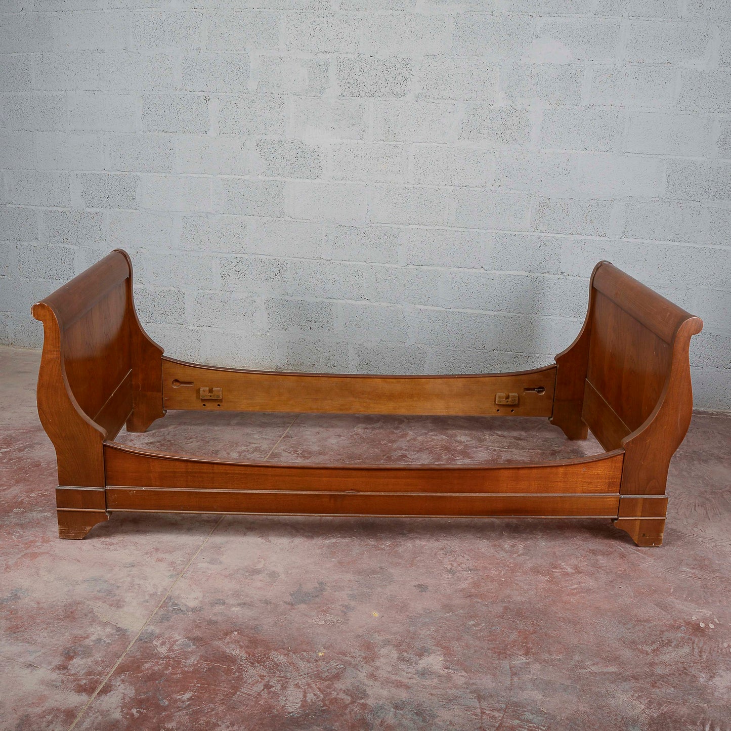 Letto a barca vintage da centro