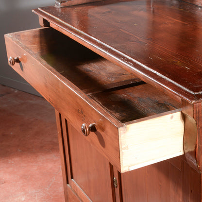 Credenza vetrina doppio corpo Liberty in abete Italia 1920