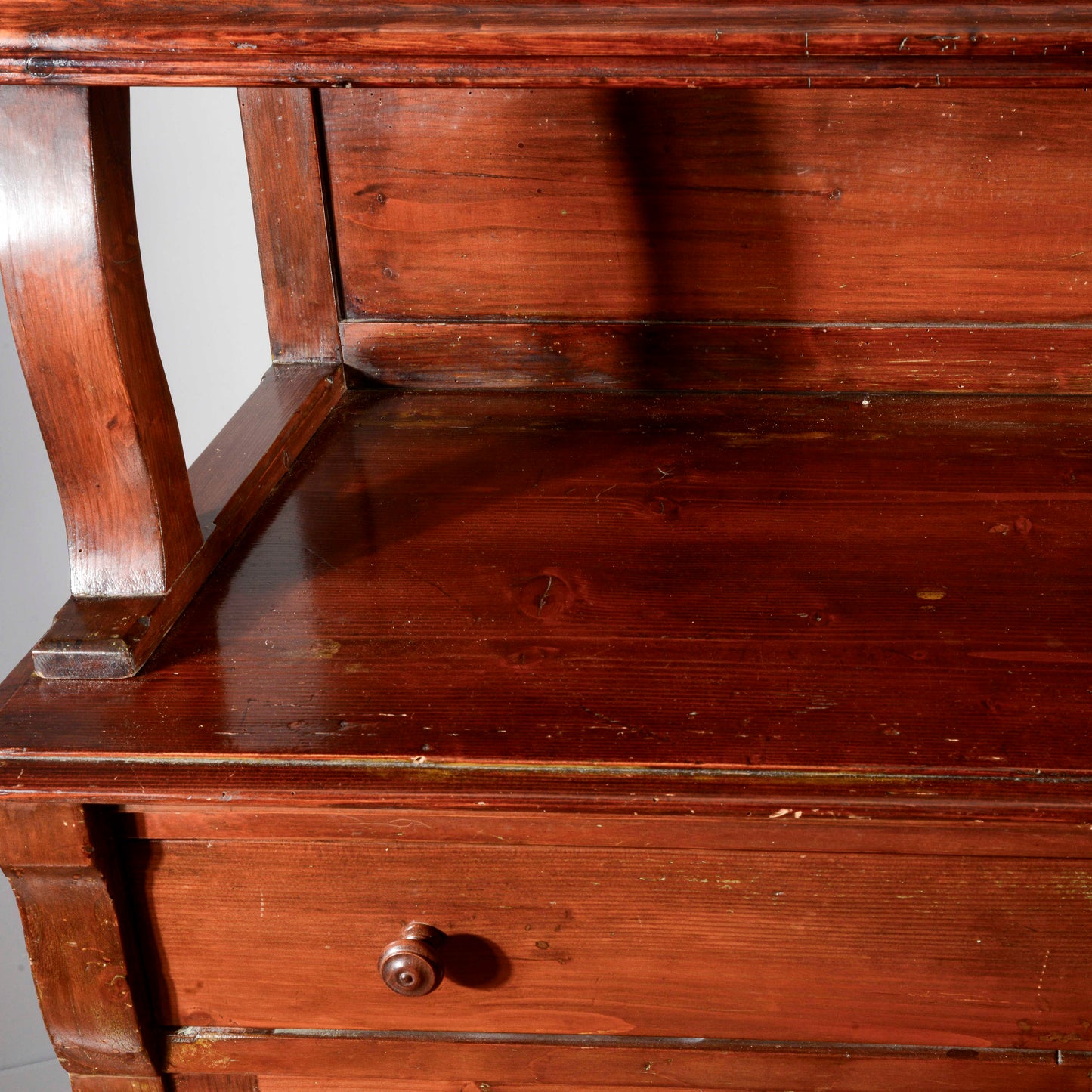 Credenza vetrina doppio corpo Liberty in abete Italia 1920