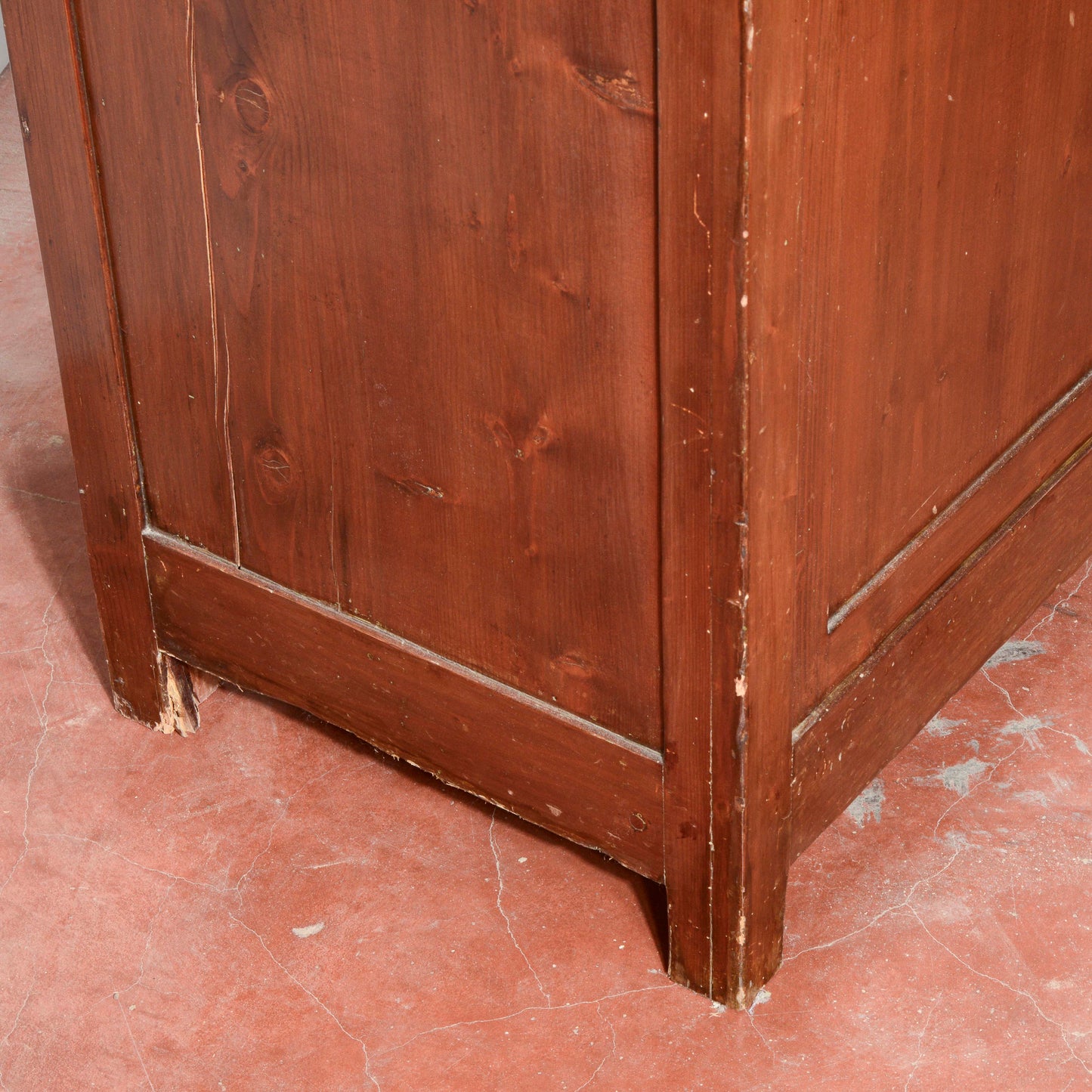 Credenza vetrina doppio corpo Liberty in abete Italia 1920