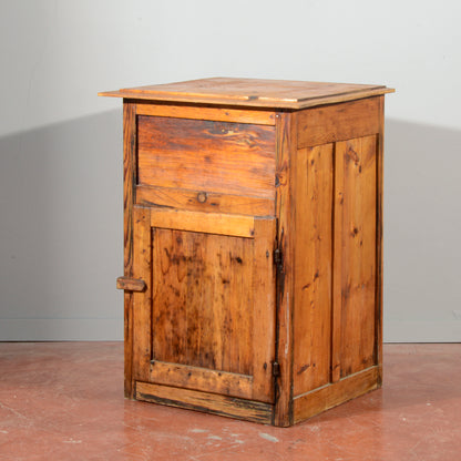 Ghiacciaia antica in legno di abete epoca primo 1900