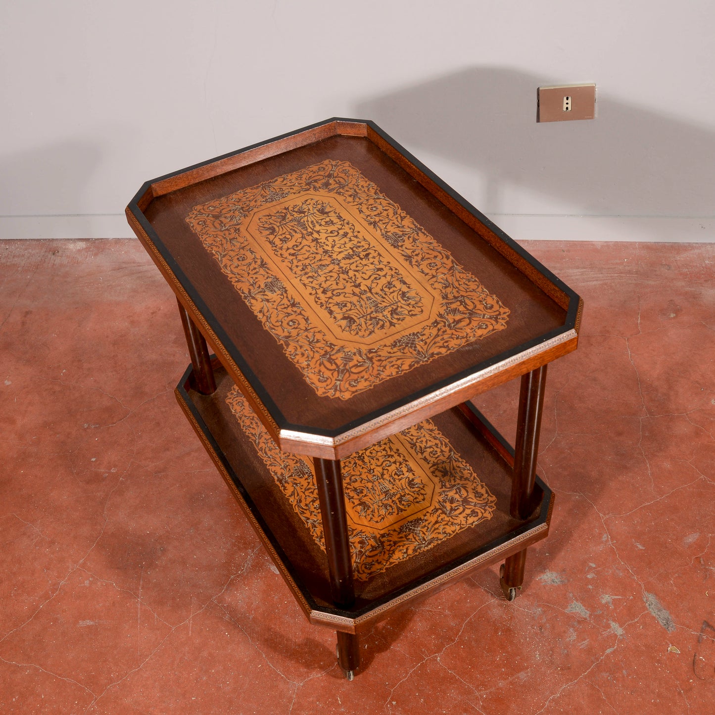 Carrello portavivande intarsiato,  e con doppio piano  Italia 1940