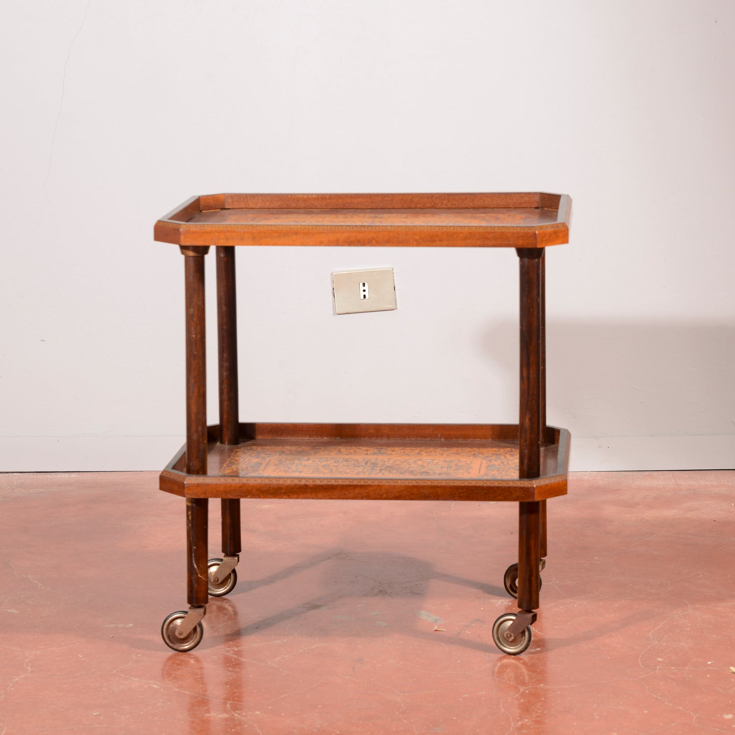 Carrello portavivande intarsiato,  e con doppio piano  Italia 1940