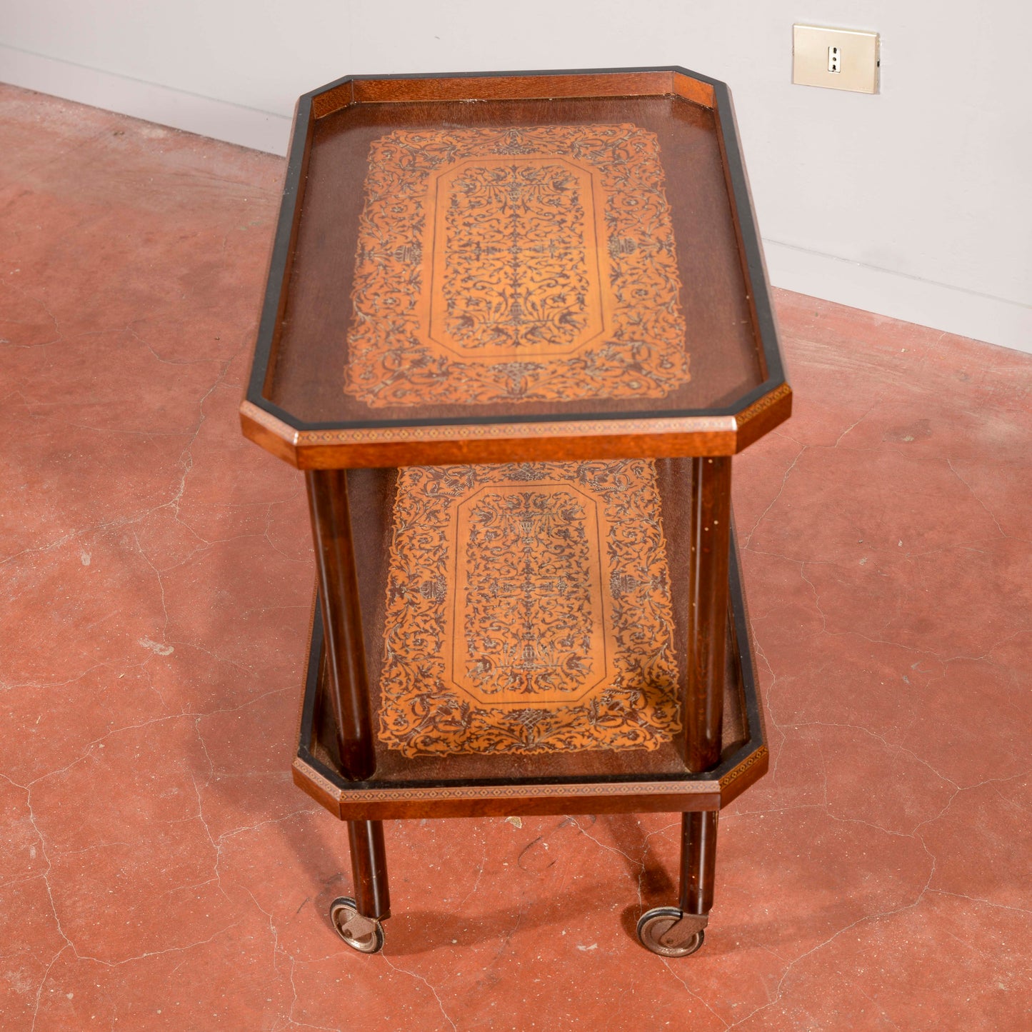 Carrello portavivande intarsiato,  e con doppio piano  Italia 1940