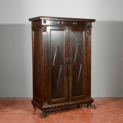 Armadietto stipo  libreria piedi leone con ripiani e cassetto stile rinascimento Italia epoca 1900