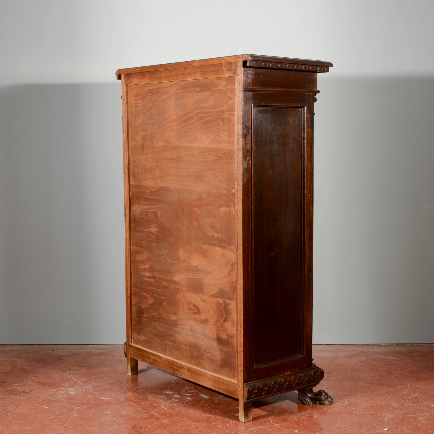 Armadietto stipo  libreria piedi leone con ripiani e cassetto stile rinascimento Italia epoca 1900