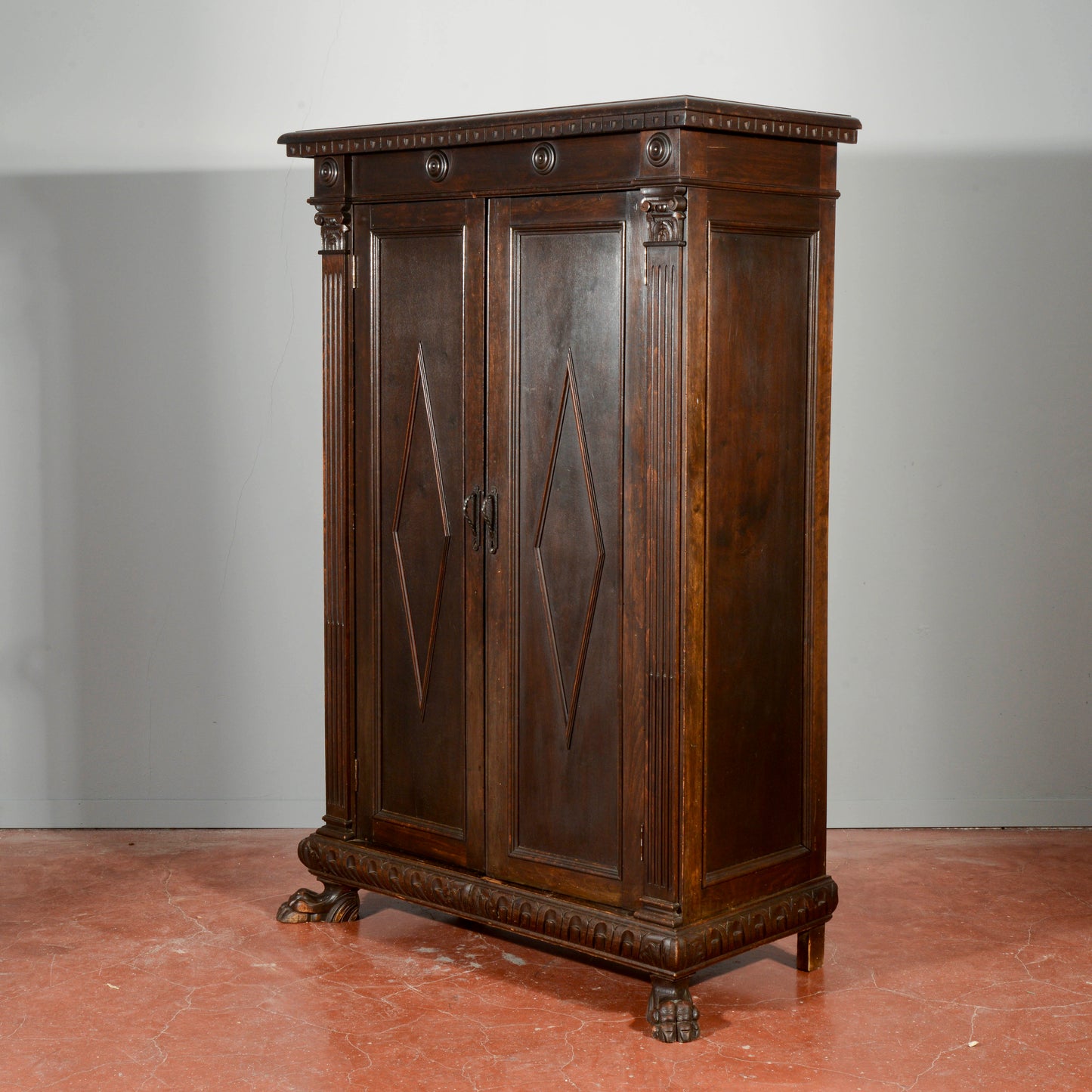 Armadietto stipo  libreria piedi leone con ripiani e cassetto stile rinascimento Italia epoca 1900