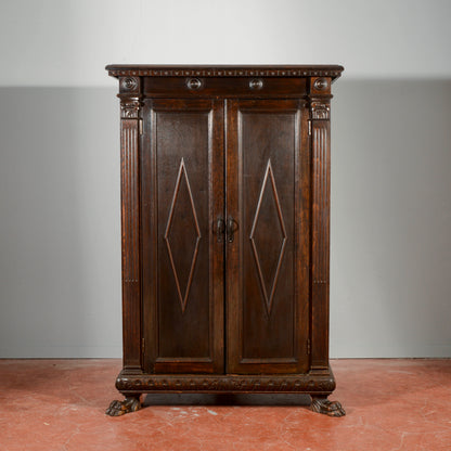 Armadietto stipo  libreria piedi leone con ripiani e cassetto stile rinascimento Italia epoca 1900