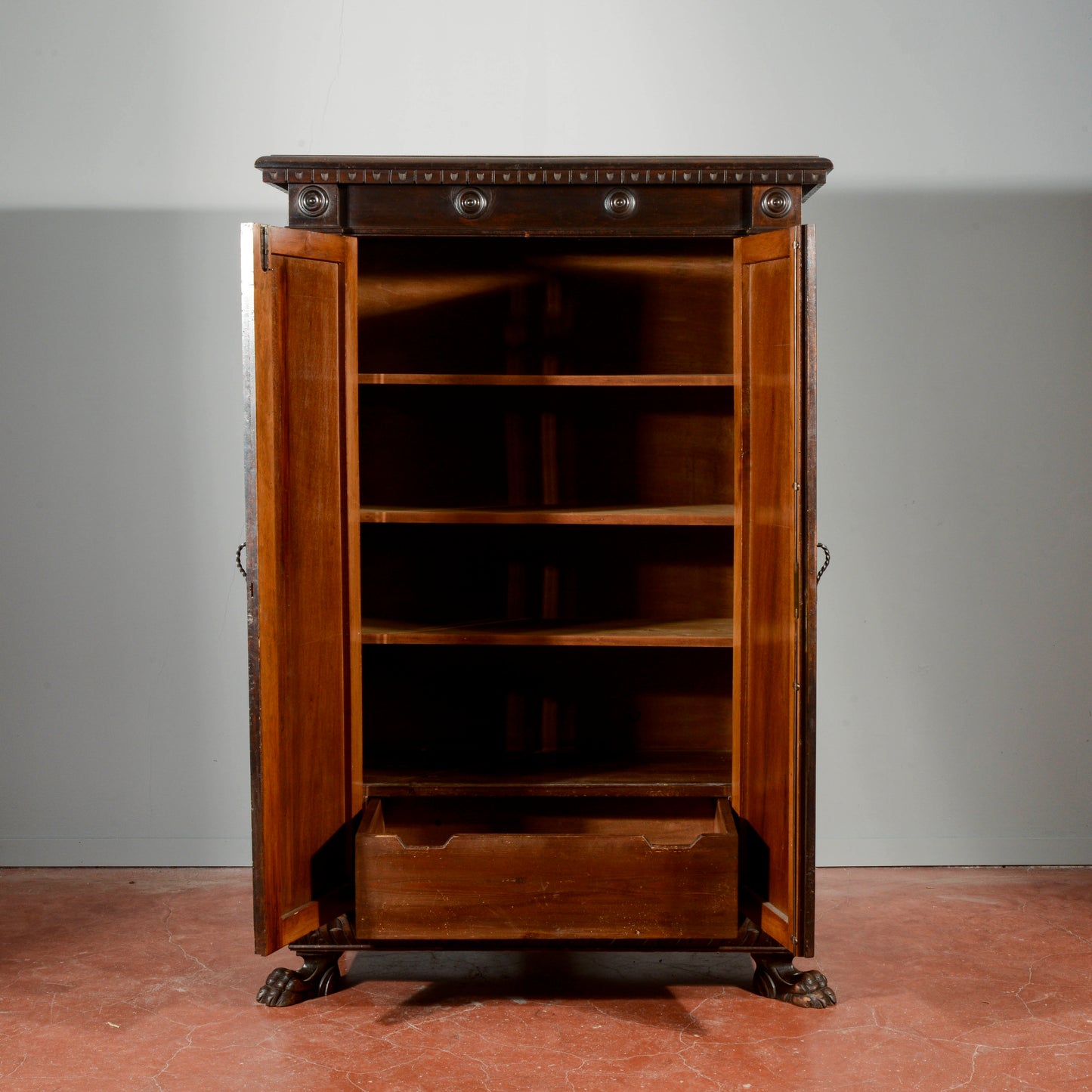 Armadietto stipo  libreria piedi leone con ripiani e cassetto stile rinascimento Italia epoca 1900