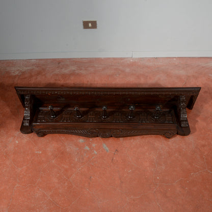 Appendiabiti da parete intagliato stile rinascimento