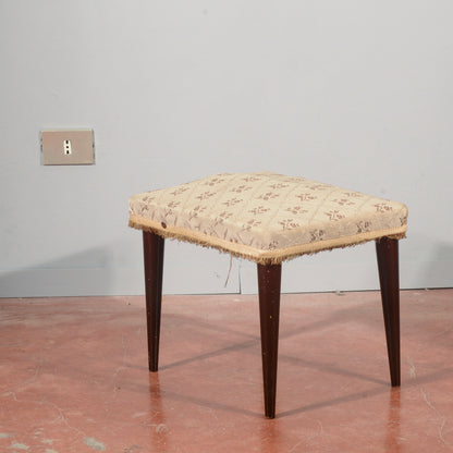Sgabello anni 1950 rivestito in tessuto damascato